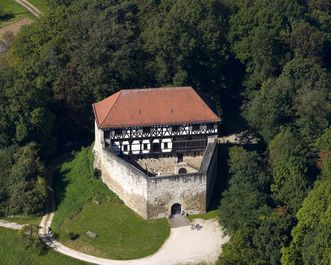 Luftaufnahme der Burg Wäscherschloss