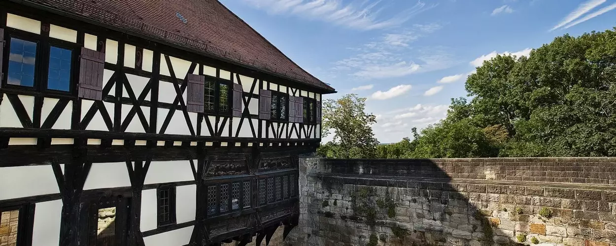 Château-fort de Wäscherschloss, muraille extérieure et charpente