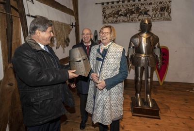 Burg Wäscherschloss,  Besuch der Ministerin; Foto: Staatliche Schlösser und Gärten Baden-Württemberg, Andreas Weise