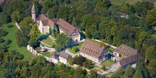 Visible from near and far, Lorch Monastery chapel nestles on a hilltop, making it a superb vantage point